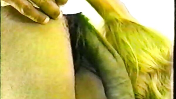 Sexy und heiße hellhaarige Babes mit schönen Ärschen kostenlose freie pornofilme teilen sich einen Schwanz
