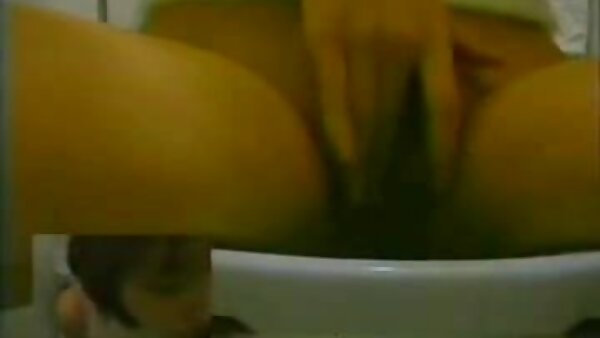 Zwei vollbusige, dunkelhaarige sexfilme im freien Nutten kämpfen um einen großen, zuckersüßen Penis