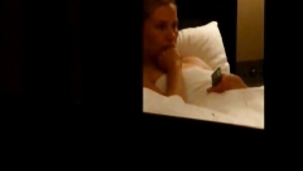 Erstaunliche Brünette im heißen Bikini Adriana Chechik reitet einen steifen sex filme frei Schwanz